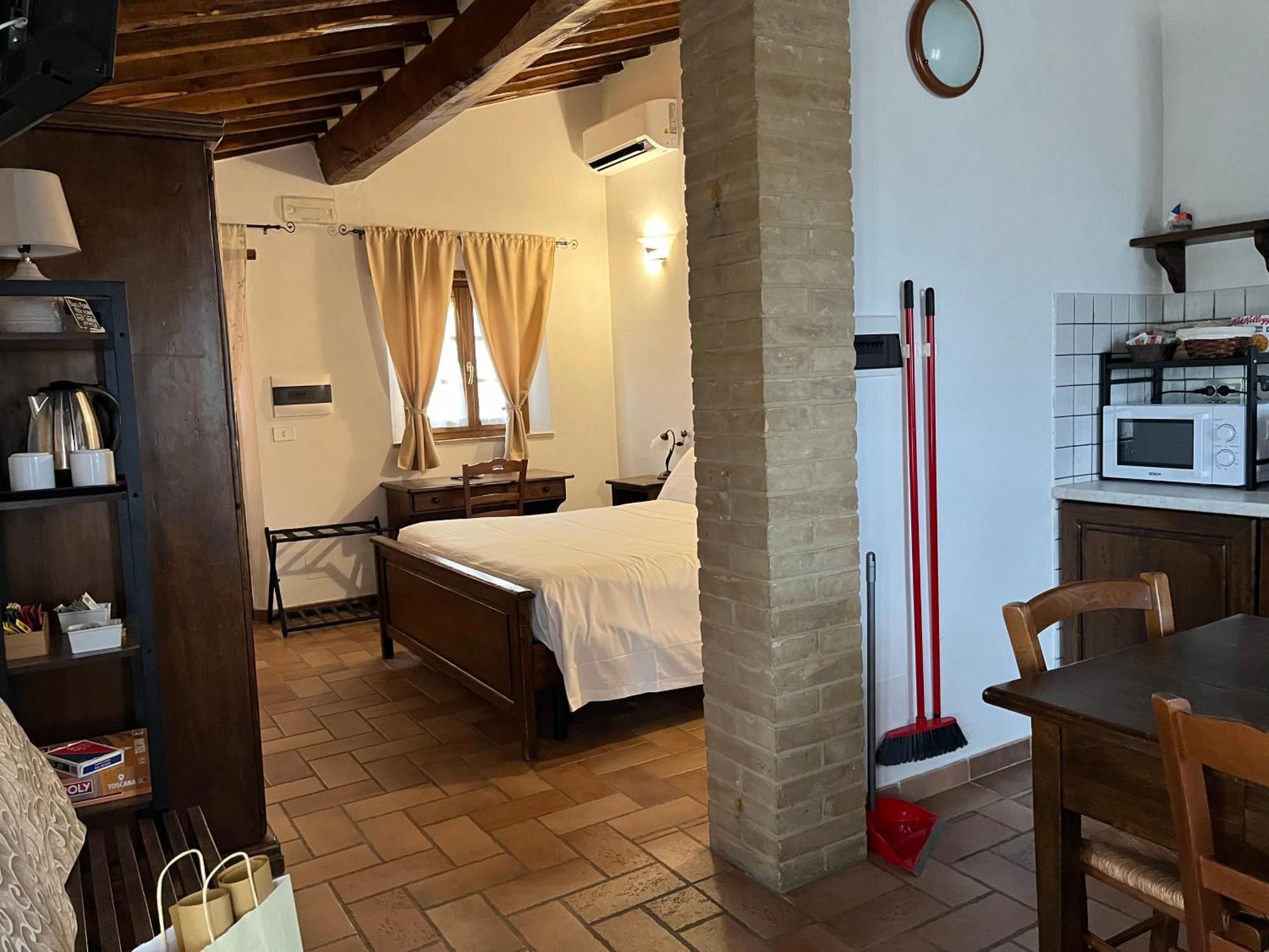 Agriturismo Le Querciole In Val D'Orcia Bagno Vignoni Rom bilde